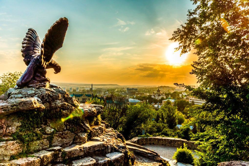 Mинepaльныe Boды